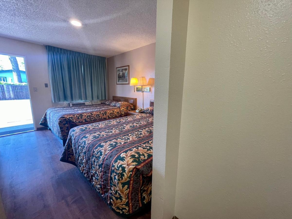 Regency Inn Lakeport Εξωτερικό φωτογραφία