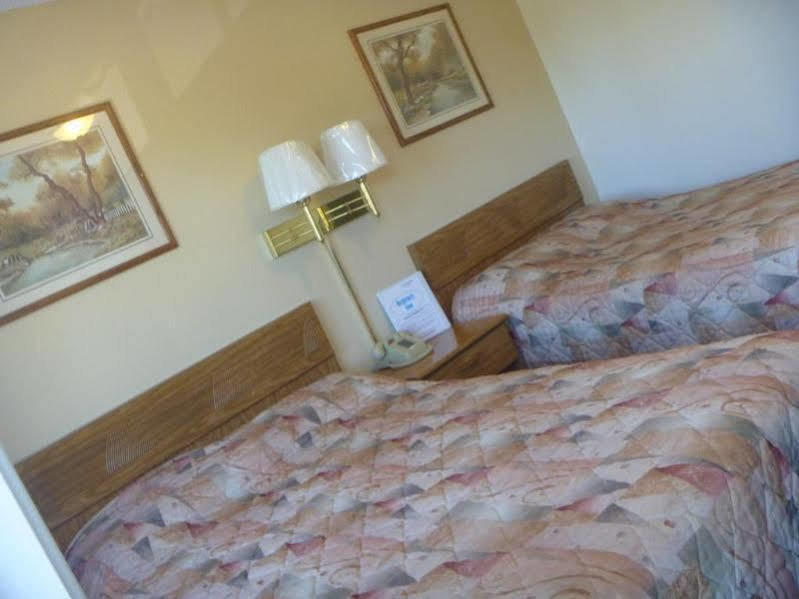 Regency Inn Lakeport Εξωτερικό φωτογραφία